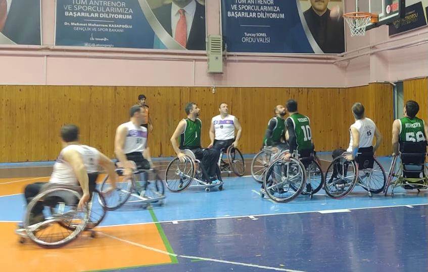 ENGELSİZLER ORDUSU DOLU DİZGİN